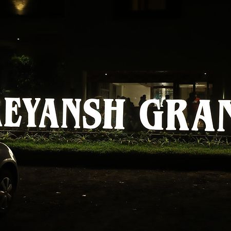 Boisar Hotel Reyansh Grand מראה חיצוני תמונה